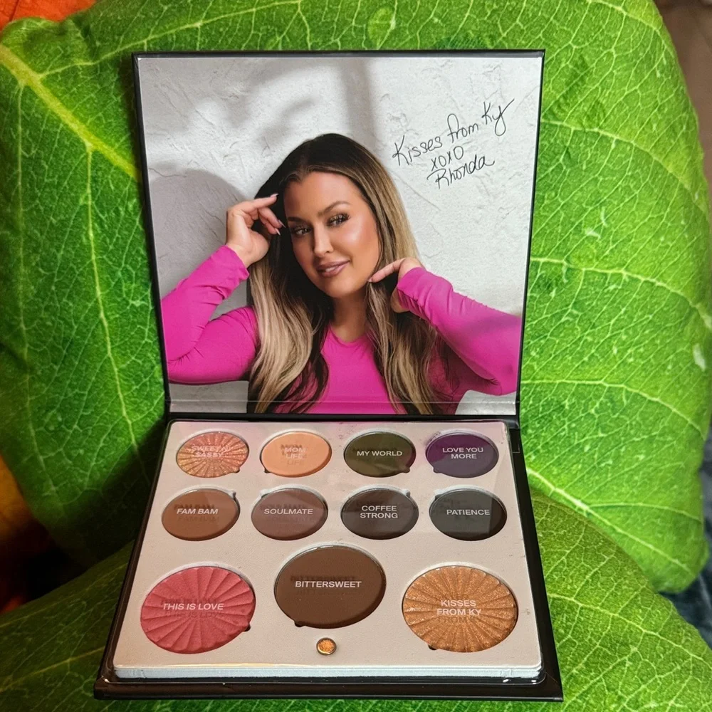 OFRA Eyeshadow & Cheek Palette — Pink, Brown, Bronze, Peach, Gold and plum.
